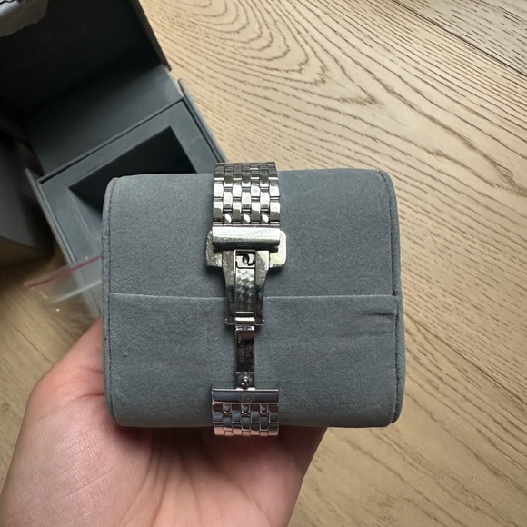 Authentic Michelle Serein watch. Mother of Pearl Lavender dial set - Picture 9 of 12